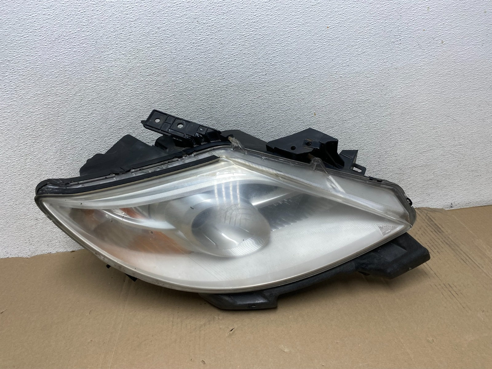 2010 - 2012 Mazda Cx9 Cx-9 Right Passenger RH Headlight Halogen AG6812 DW0