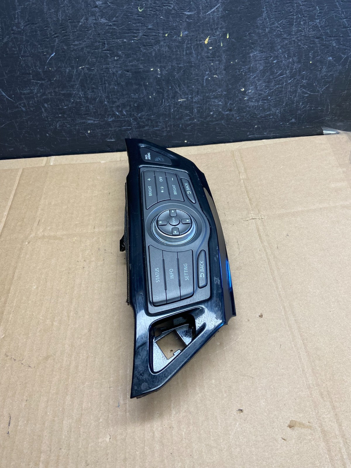 2013 to 2018 Nissan Pathfinder Radio Audio Climate Control AD2094 DG1
