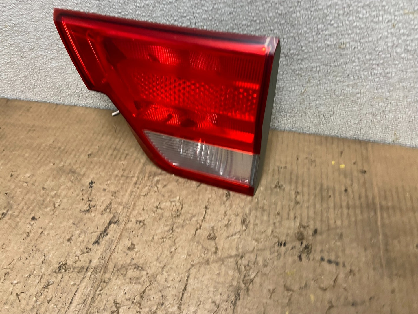 2011-2013 Jeep Grand Cherokee Right Passenger Rh Inner Tail Light Oem AA8478 LK1