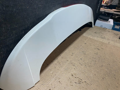 2015 to 2020 Kia Sedona Rear Trunk Spoiler Wing Oem W6091 DG2