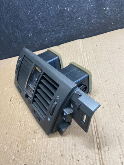 2006 to 2011 Cadillac DTS Dash Center Air Vent Heater Bezel ae4010 DG3