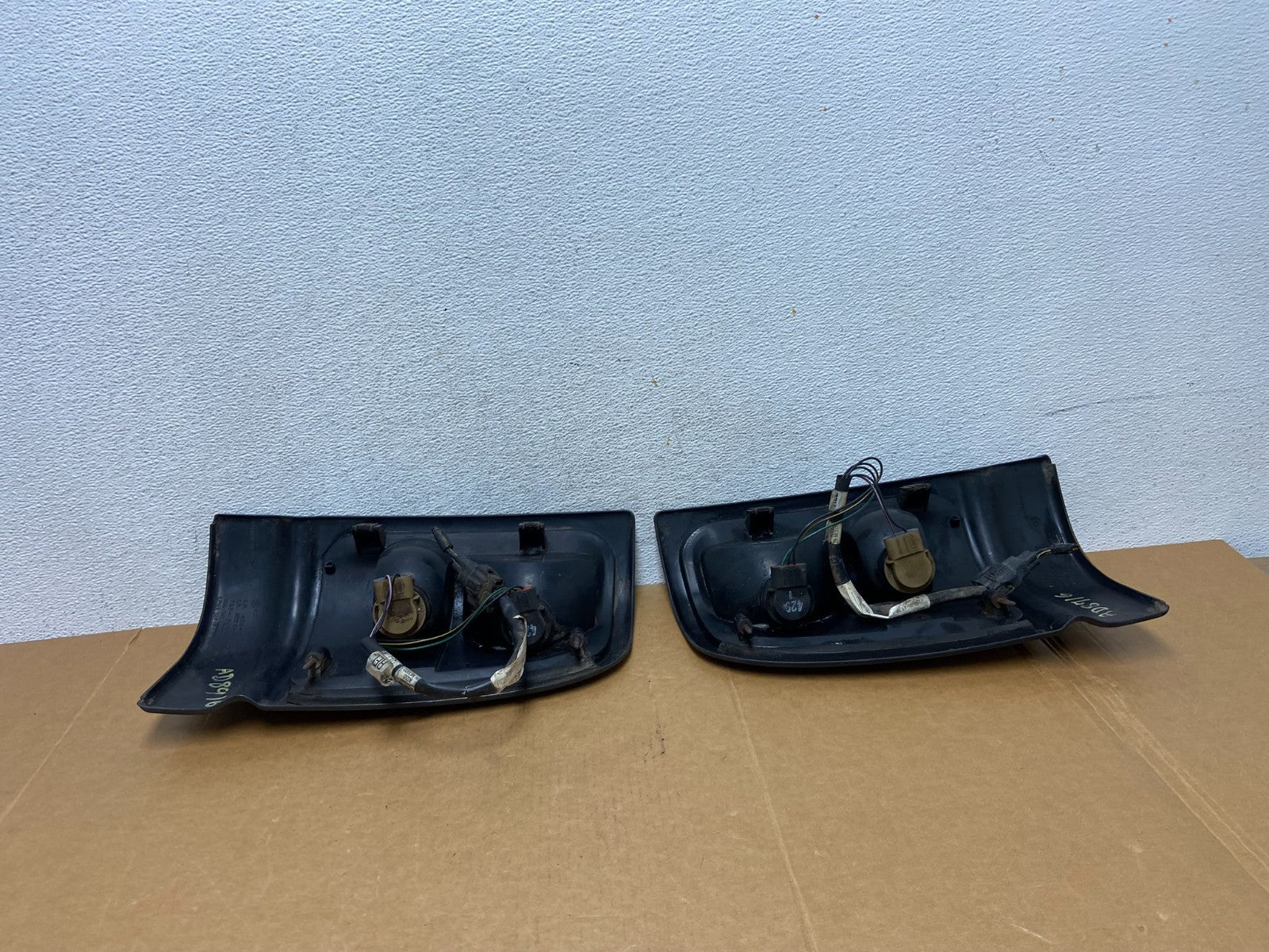 1994 to 2001 Dodge Ram 1500 Left+Right Tail Lights AD8916 DW5