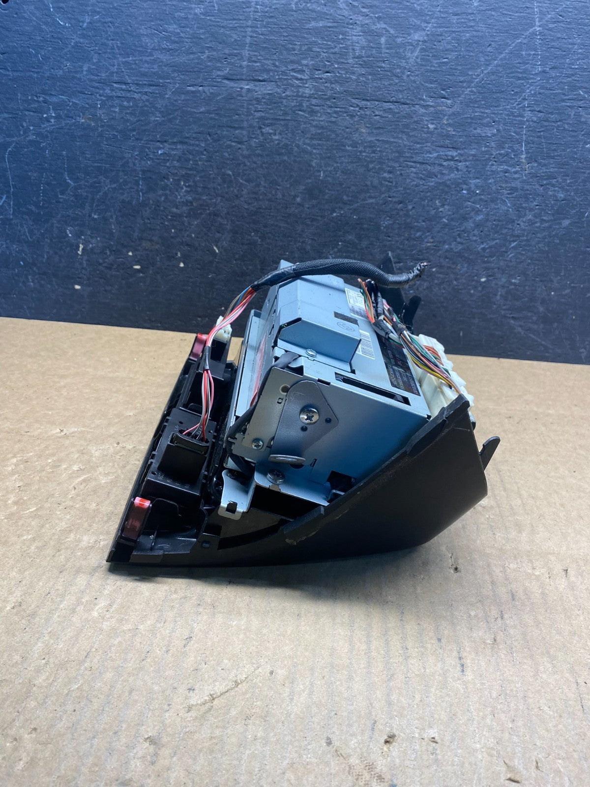 2006 to 2009 Toyota Prius Radio Stereo Receiver Screen Display AG7393 DG2