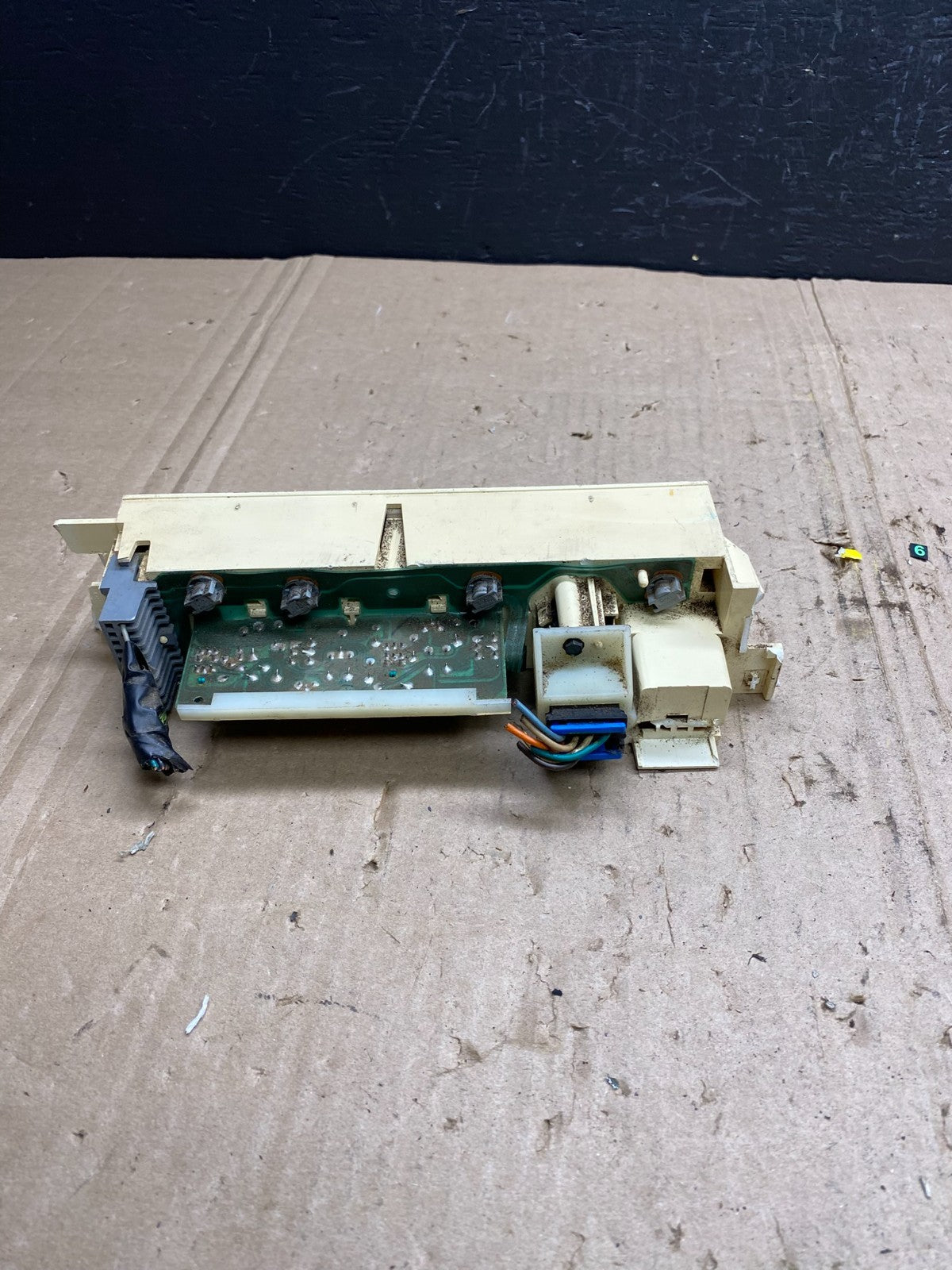 1996-2000 GMC Sierra  Yukon A/C AC Climate Control A/C AB9011 DG4