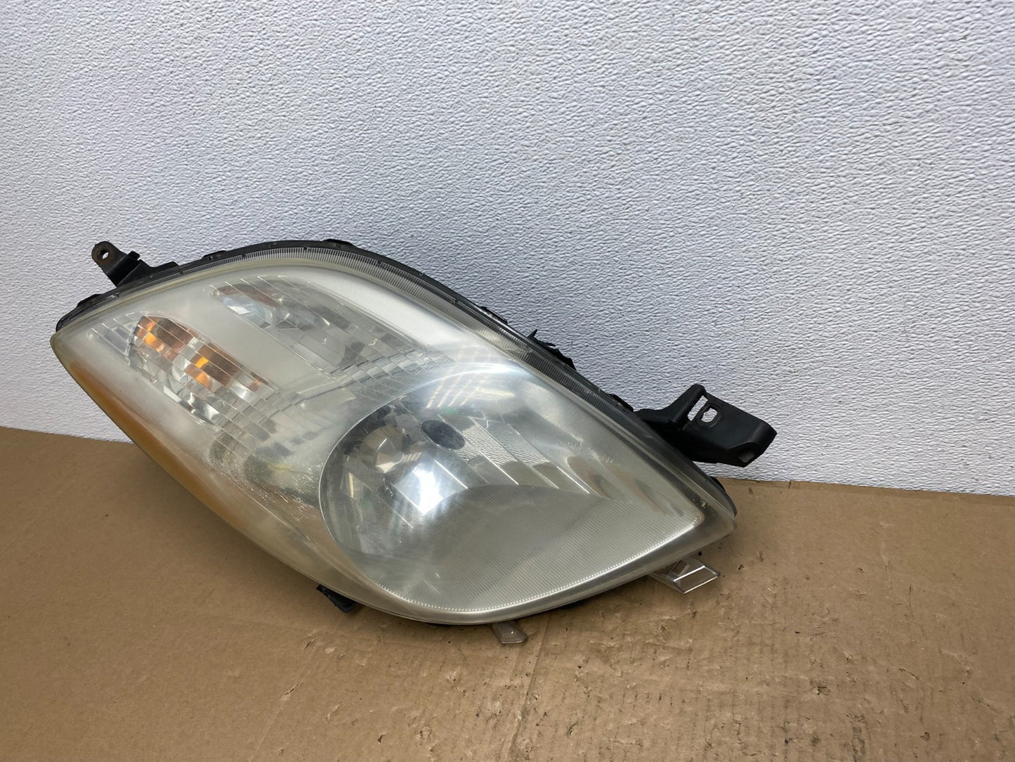 2006-2008 Toyota Yaris Hatchback Right Passenger Halogen Headlight Oem AB6986 DW1