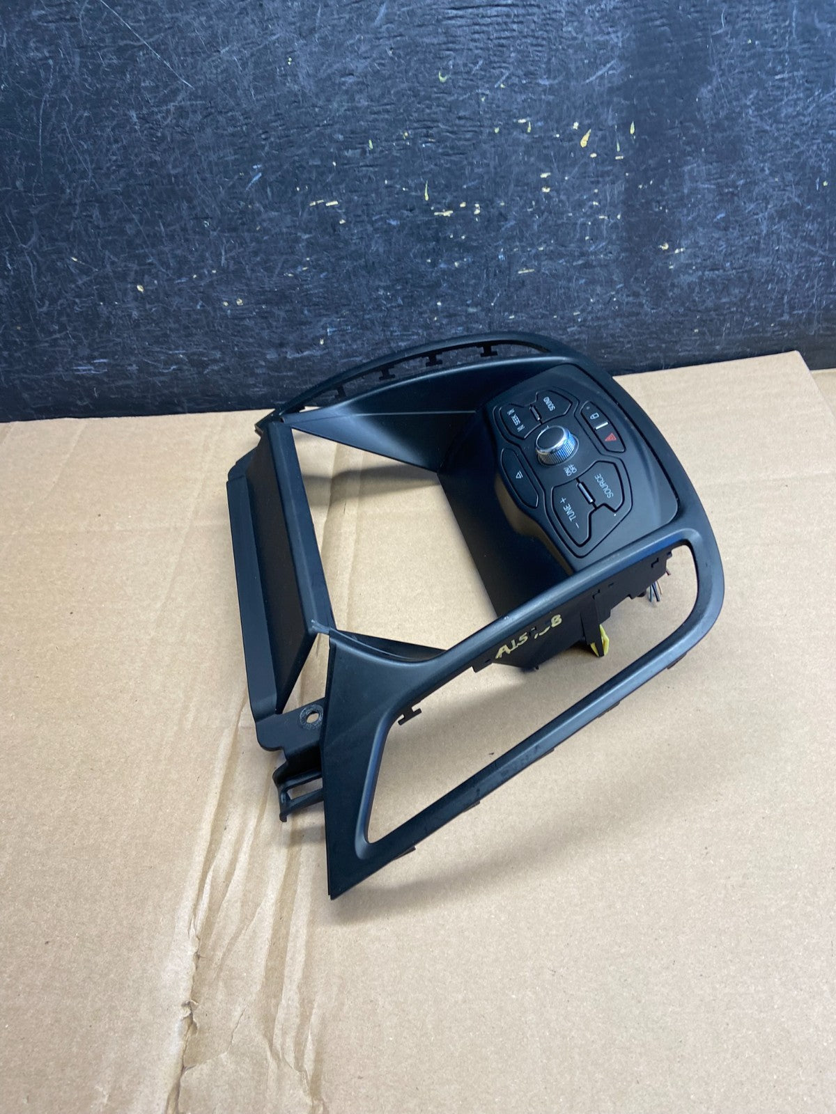 2013 2014 2015 2016 Ford Escape Dash Radio Control Panel Bezel ai5938 DG1