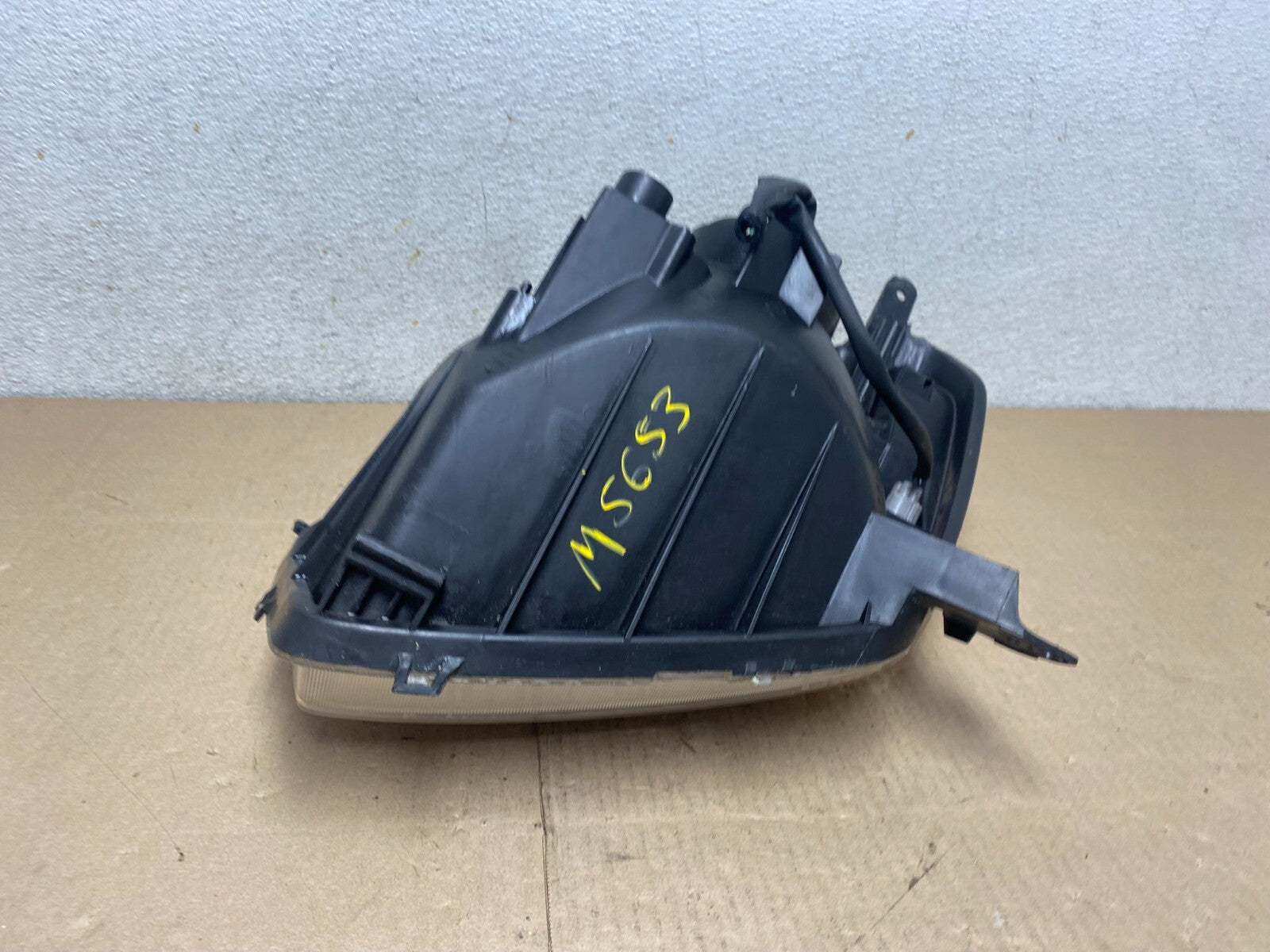 2001 to 2003 Toyota Rav4 Right Passenger RH Side Headlight Halogen M5653 DW8