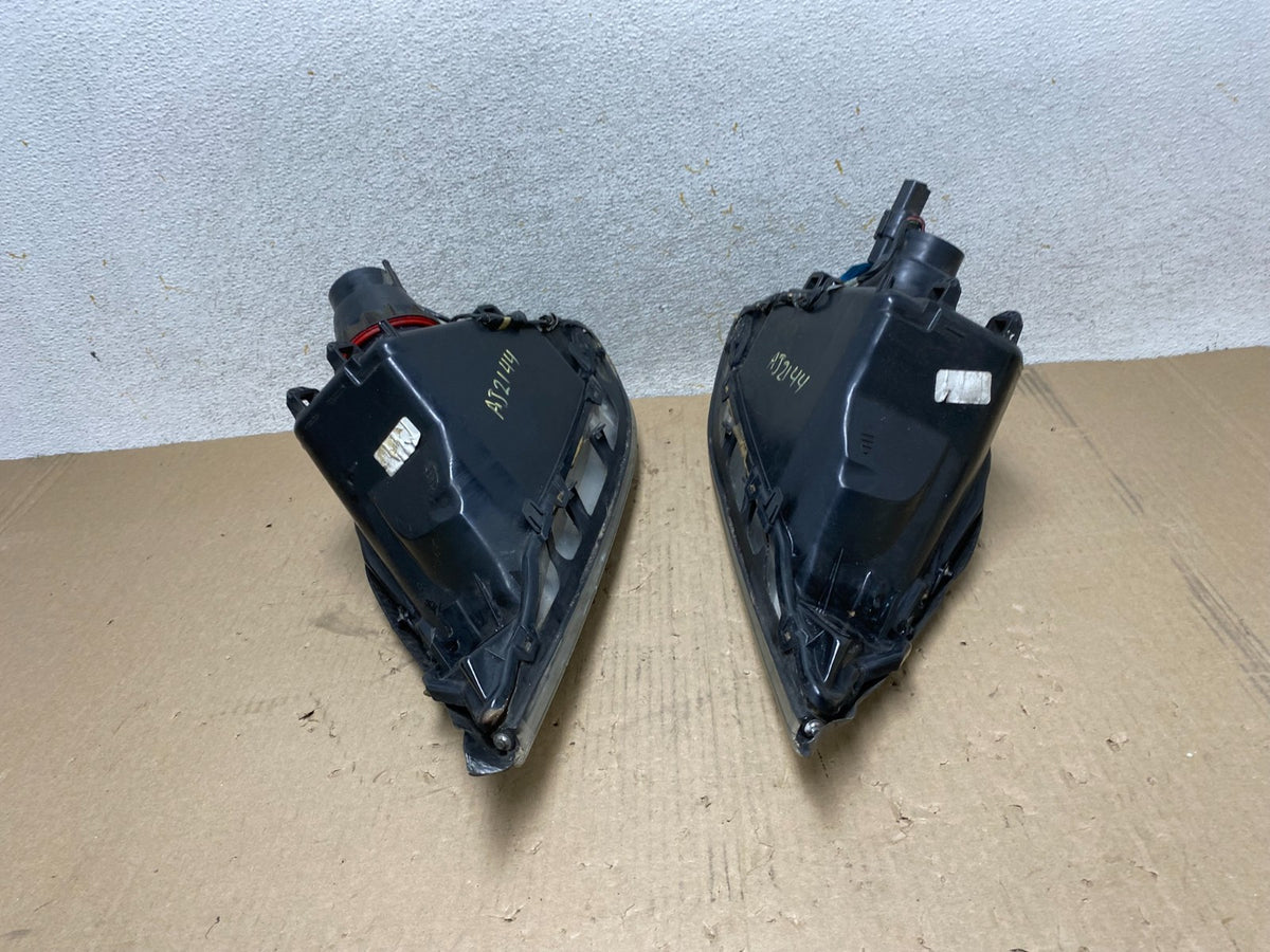 2000 to 2005 Mercury Sable Left+Right Side Halogen Headlights AJ2144 DW11