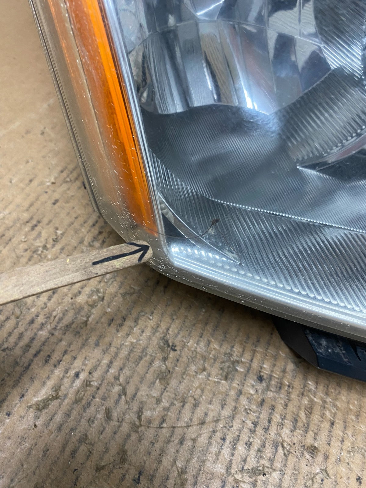 2009-2013 Nissan Rogue Right Passenger Xenon HID Headlight AE1168 DW5