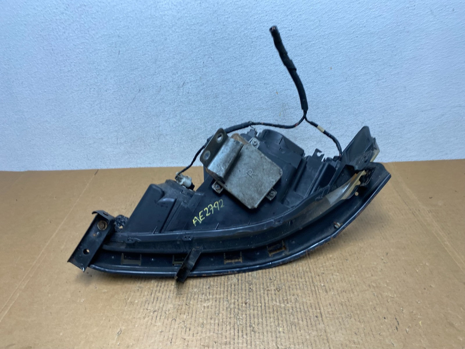 2004 2005 2006 Acura TL Headlight Right Passenger Side Xenon HID AE2792 DW8