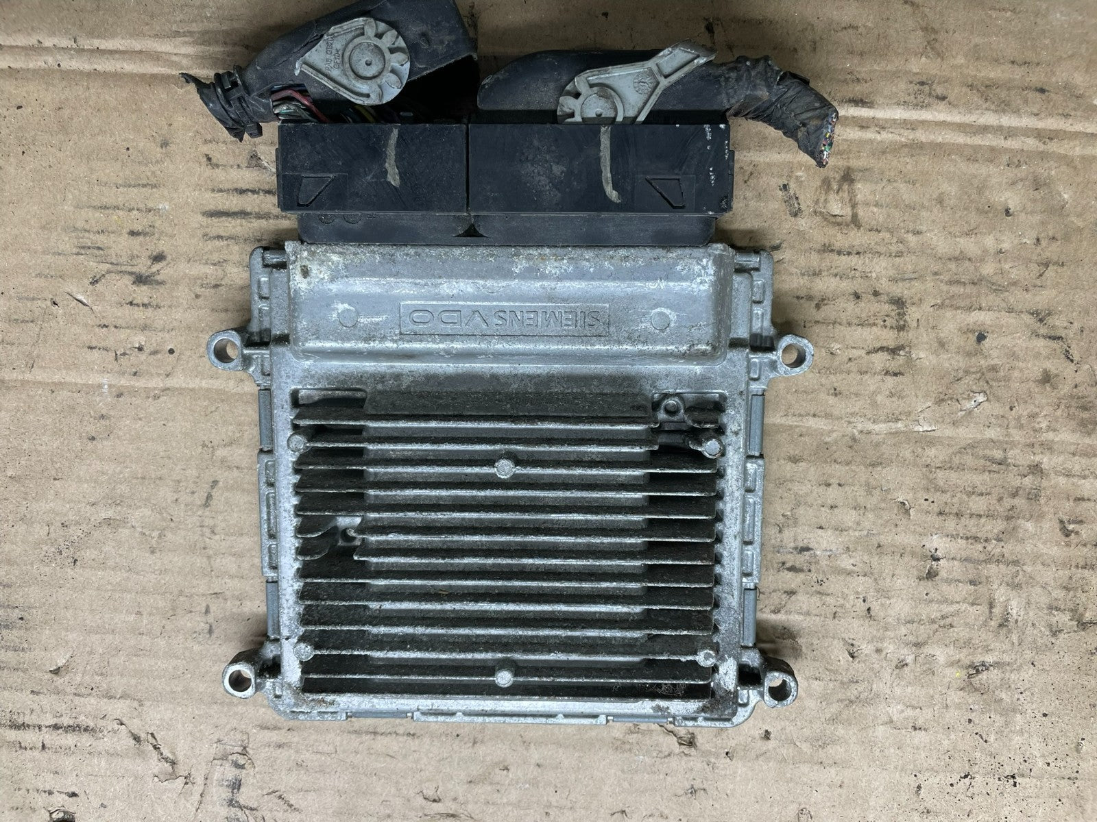 2007 to 2010 Dodge Caliber Computer Engine Control ECM p68000110ah O8526 DG0