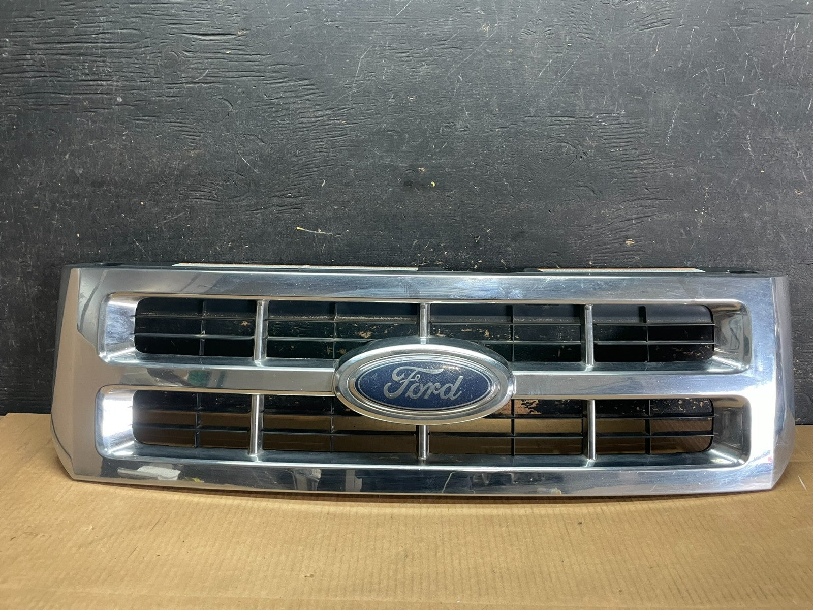 2008 to 2012 Ford Escape Front Upper Grill Grille Oem AA9066 DG0