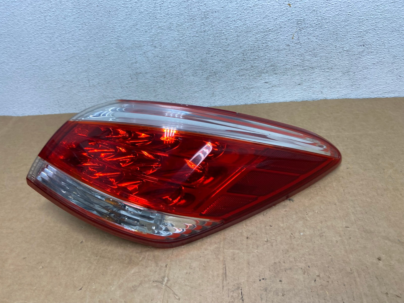 2011 - 2014 Nissan Murano Right Passenger Side RH Tail Light AD6222 LK1