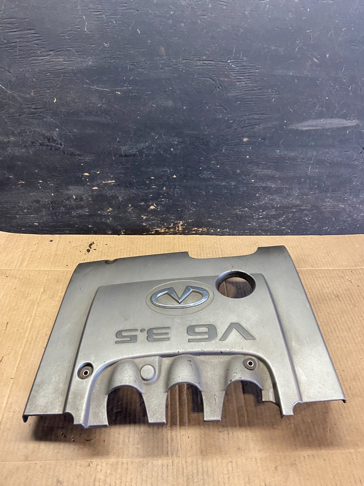 2002 to 2004 Infiniti i35 3.5L V6 Engine Motor Cover OEM R7374 DG1
