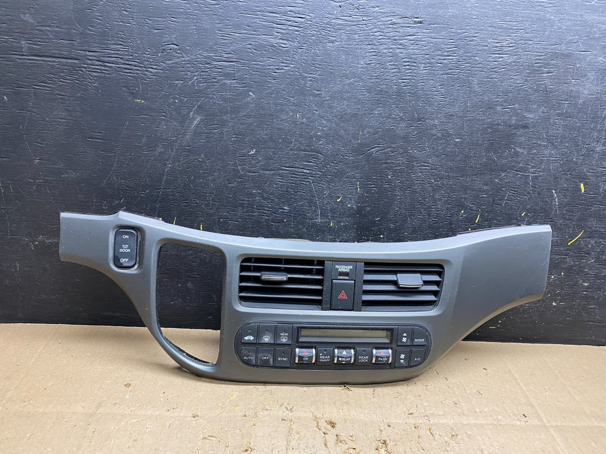 2005 to 2010 Honda Odyssey Radio Climate Control Dash Trim Bezel U5790 DG0