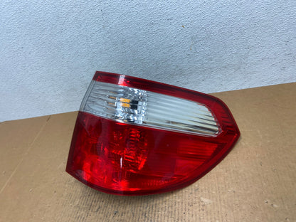 2005 2006 2007 Honda Odyssey Right Passenger RH Side Tail Light AE0273 LK1