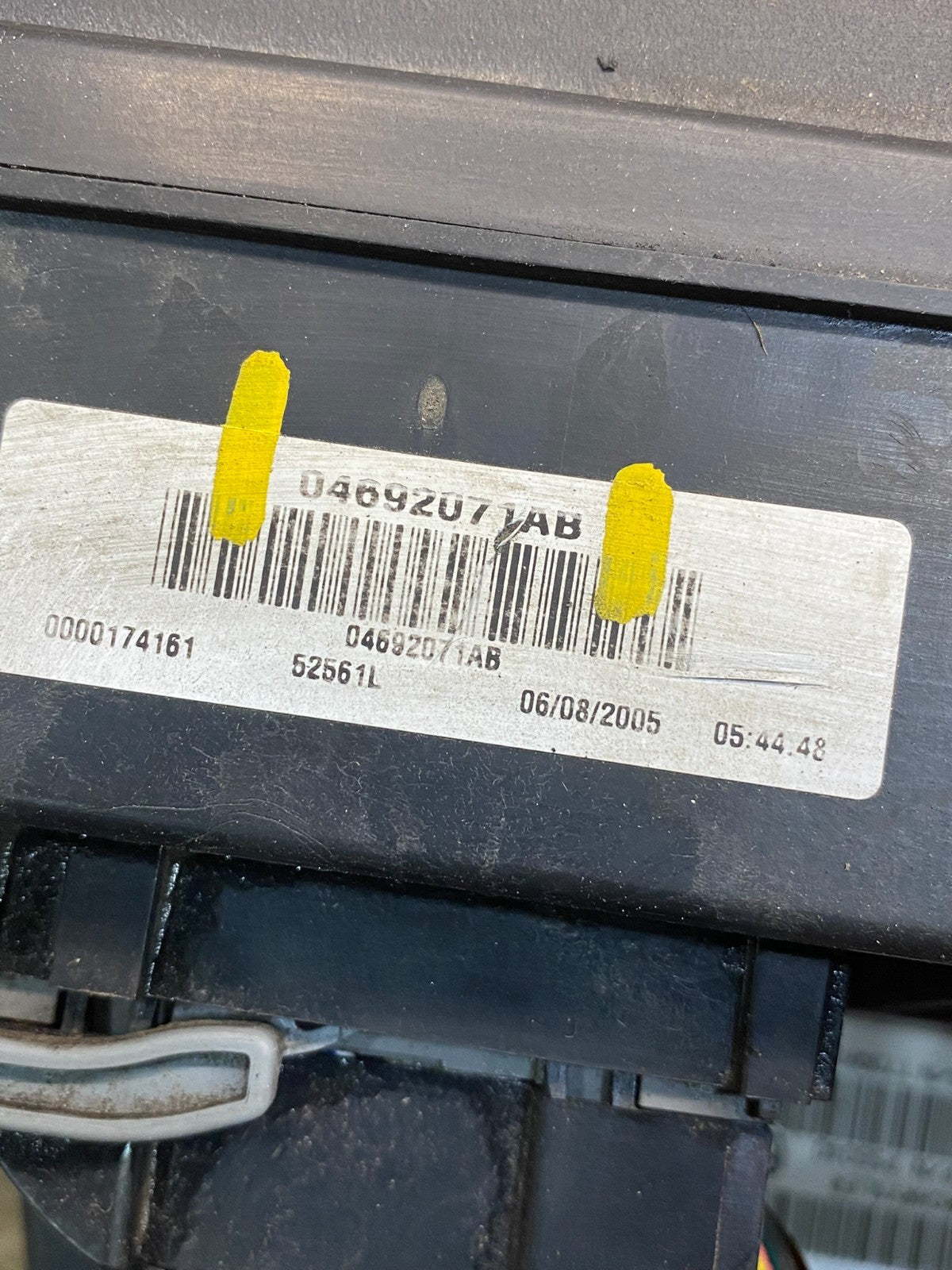 2005 Jeep Grand Cherokee Integrated Power Fuse Box Relay 04692071AB AD9451 DG6