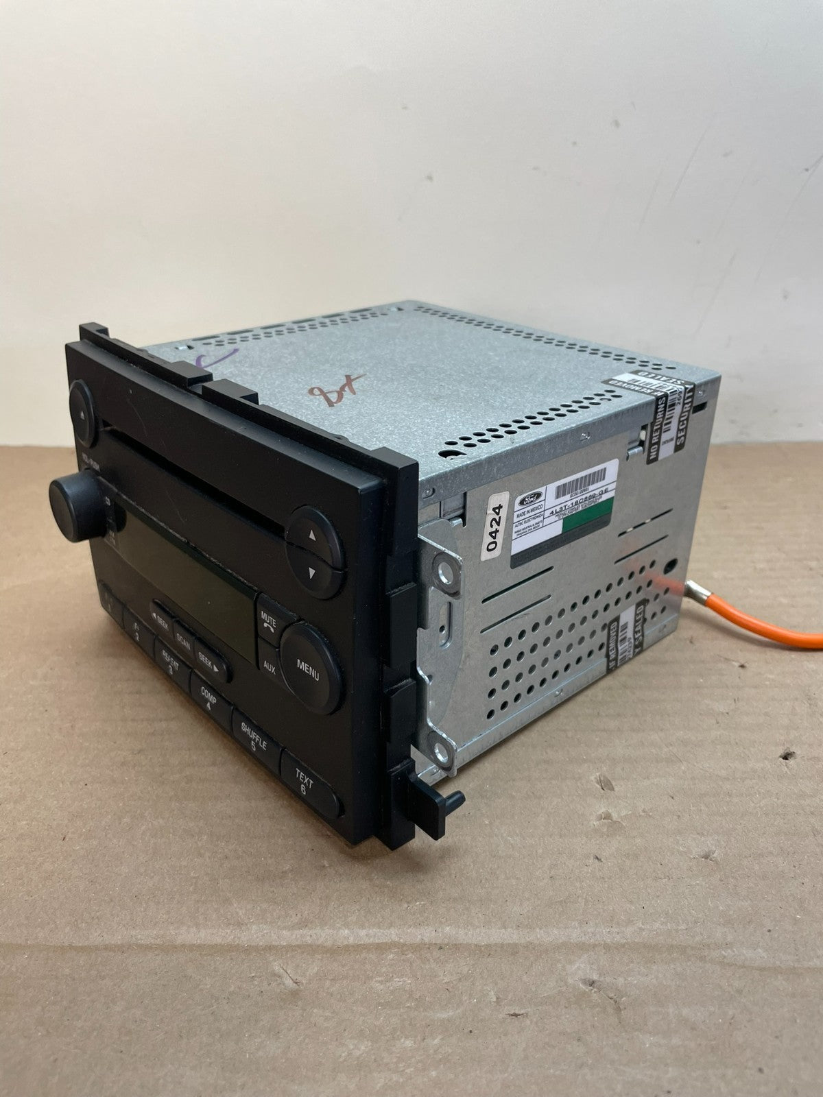 2004 to 2008 Ford F150 Mustang Radio Stereo Audio AM/FM ai0509 DG2