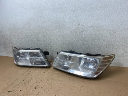2009 to 2017 Dodge Journey Headlights Left+Right Set Halogen W0955 DW1