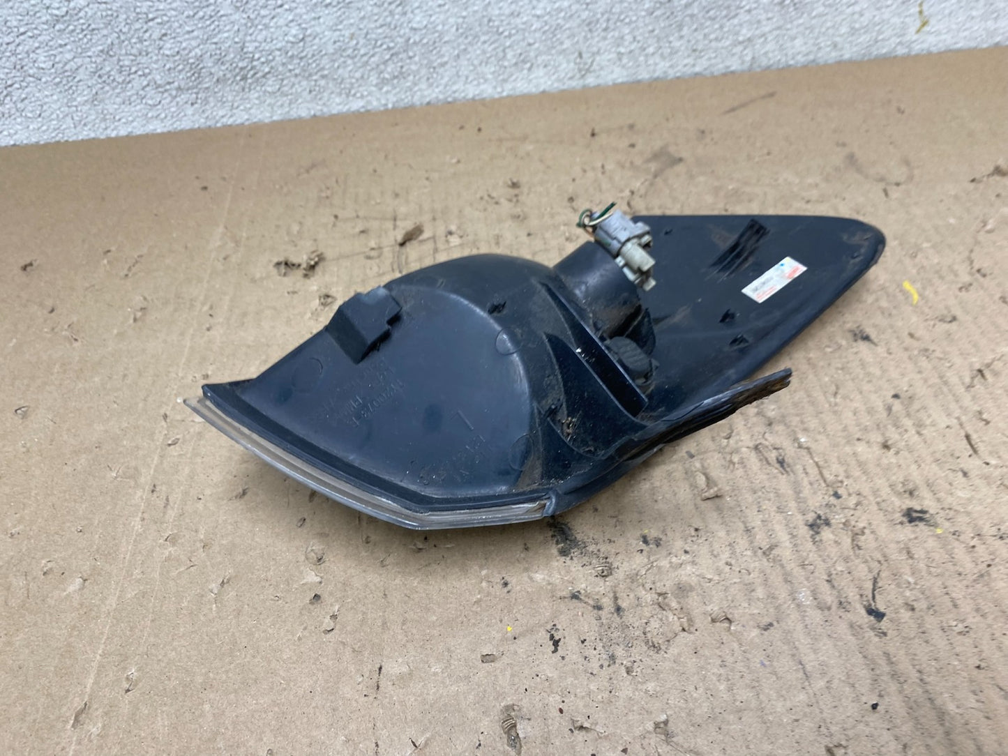 1997 1998 1999 Toyota Camry Left Driver LH Turn Signal R9576 DW6