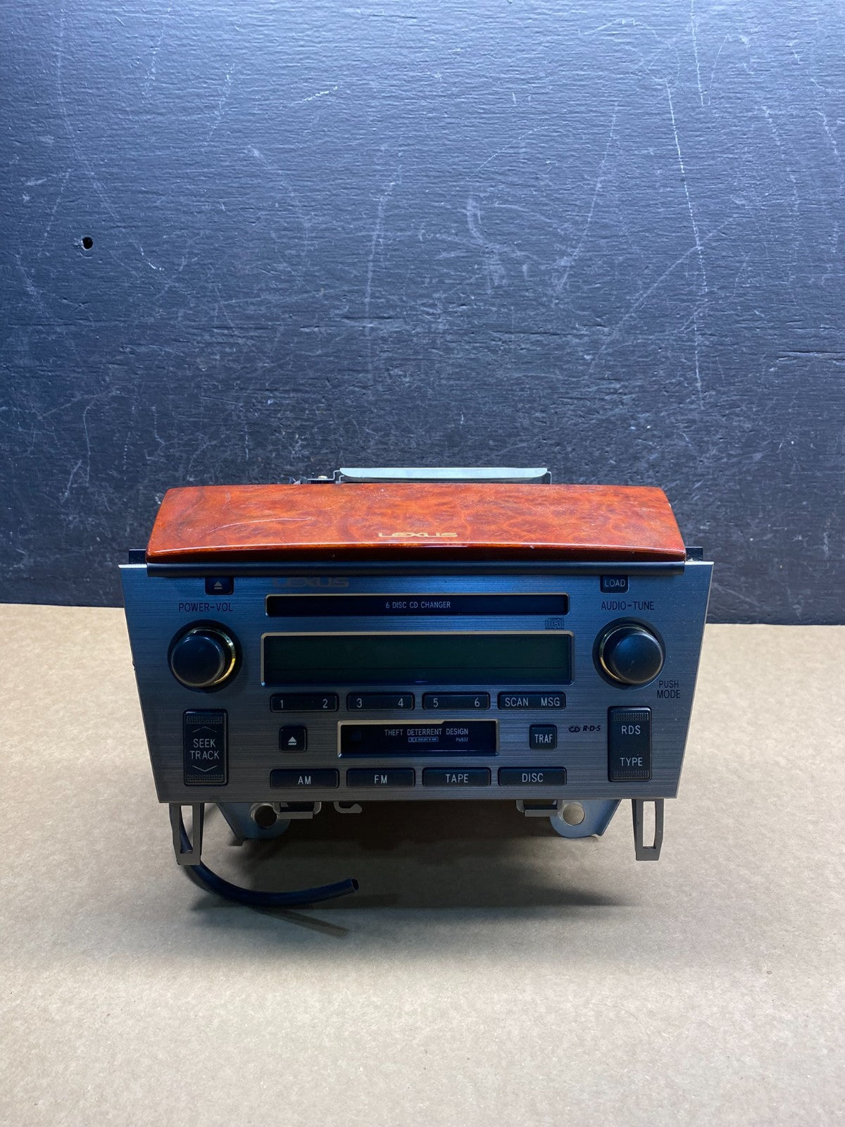 2002-2005 LEXUS SC430 Radio Receiver 6 Disc CD Changer Head Unit AG6005 DG0