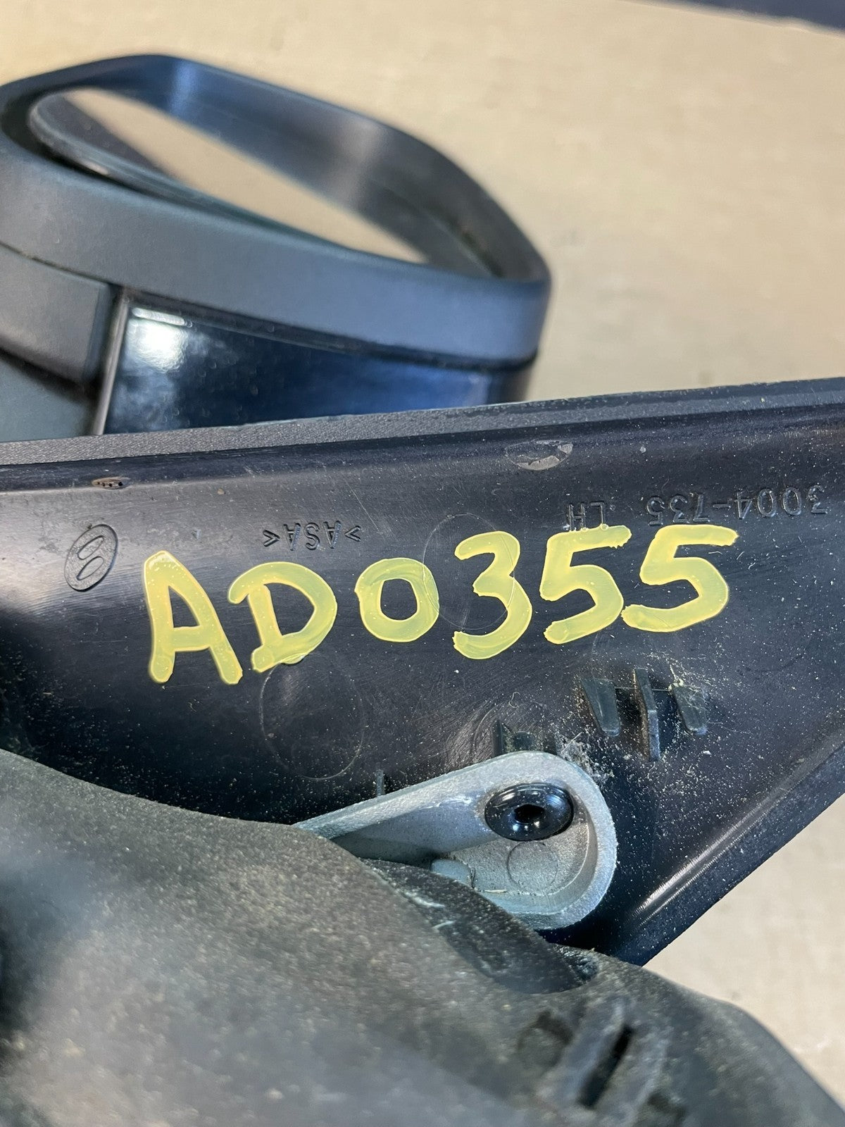 2000 to 2004 Volvo V70 Left Driver Side Mirror E11015846 AD035510