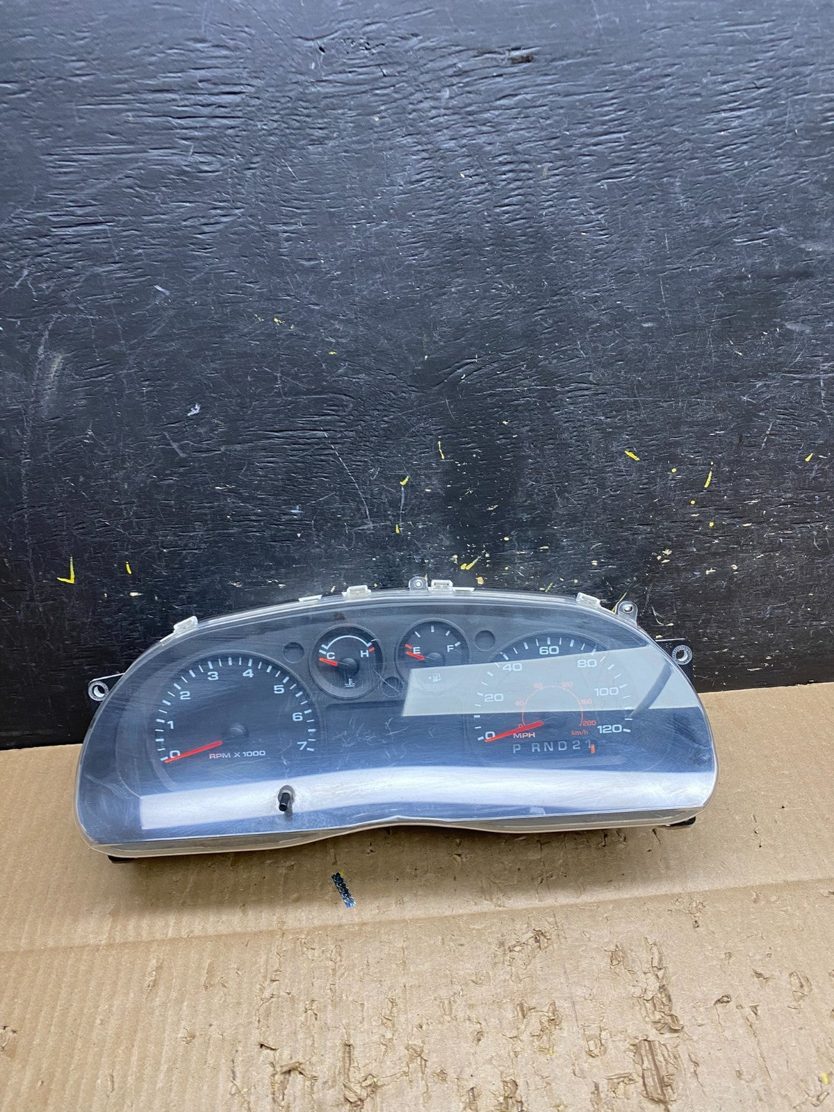 2004 Ford Ranger Gauge Speedometer Cluster Oem V7486  DG0