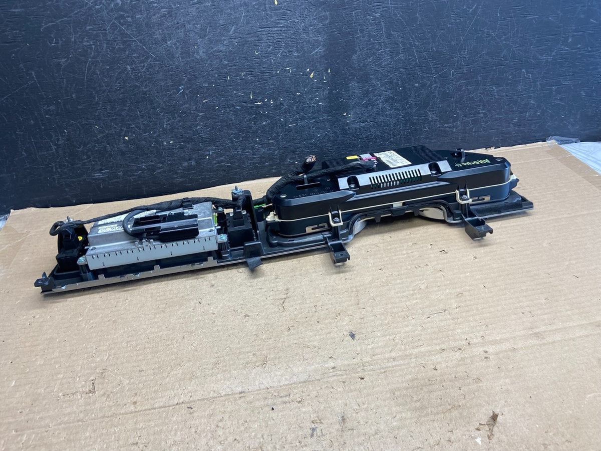 2007 - 2009 Audi Q7 Speedometer Cluster Gauge Screen Radio Bezel Trim ah5444 DG2