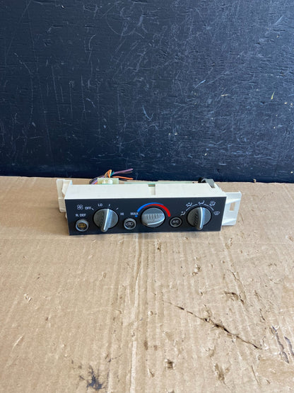 1996 to 1999 Chevrolet Silverado HVAC Heater Climate Control Module AE1929 DG0