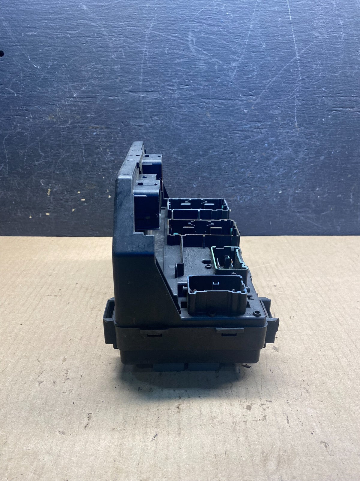 2008 2009 Jeep Wrangler Integrated Power Fuse Box 04692289AF ah1707 DG2