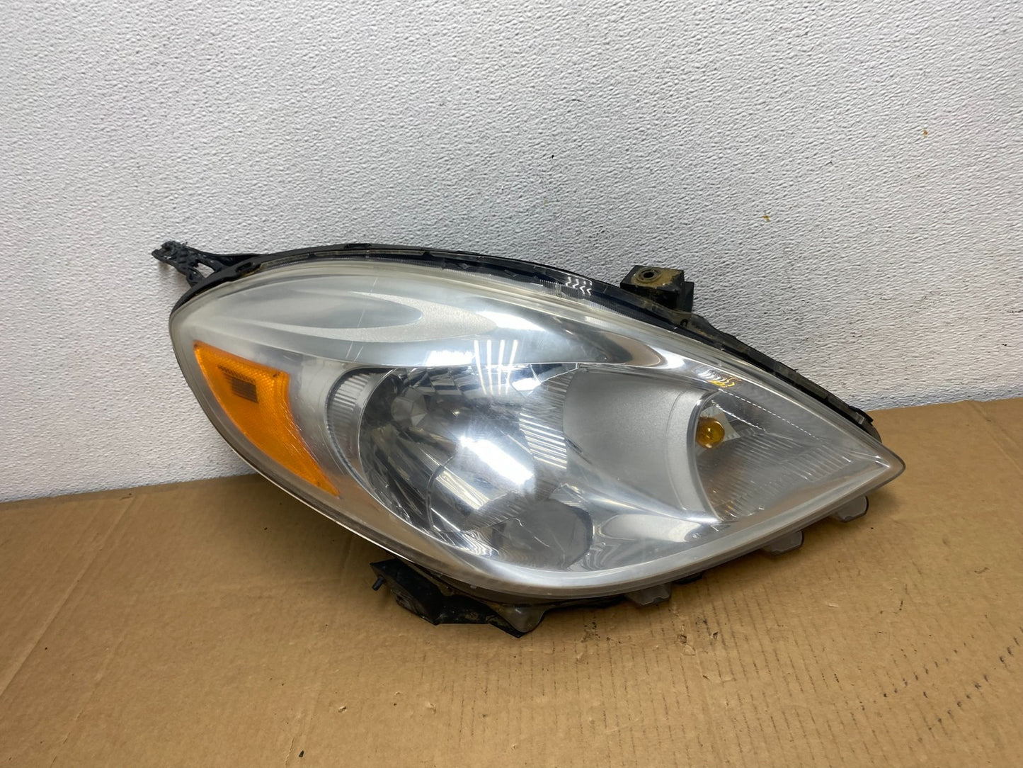 2012 2013 2014 Nissan Versa Sedan Headlight Right Passenger Rh AD0773 DW0