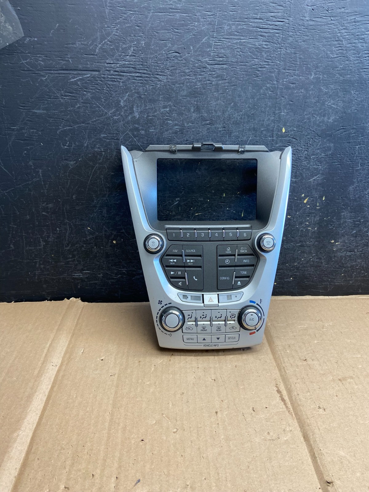 2012-2015 Chevy Equinox Terrain Radio Face Climate Control Panel Bezel AH5559 DW0