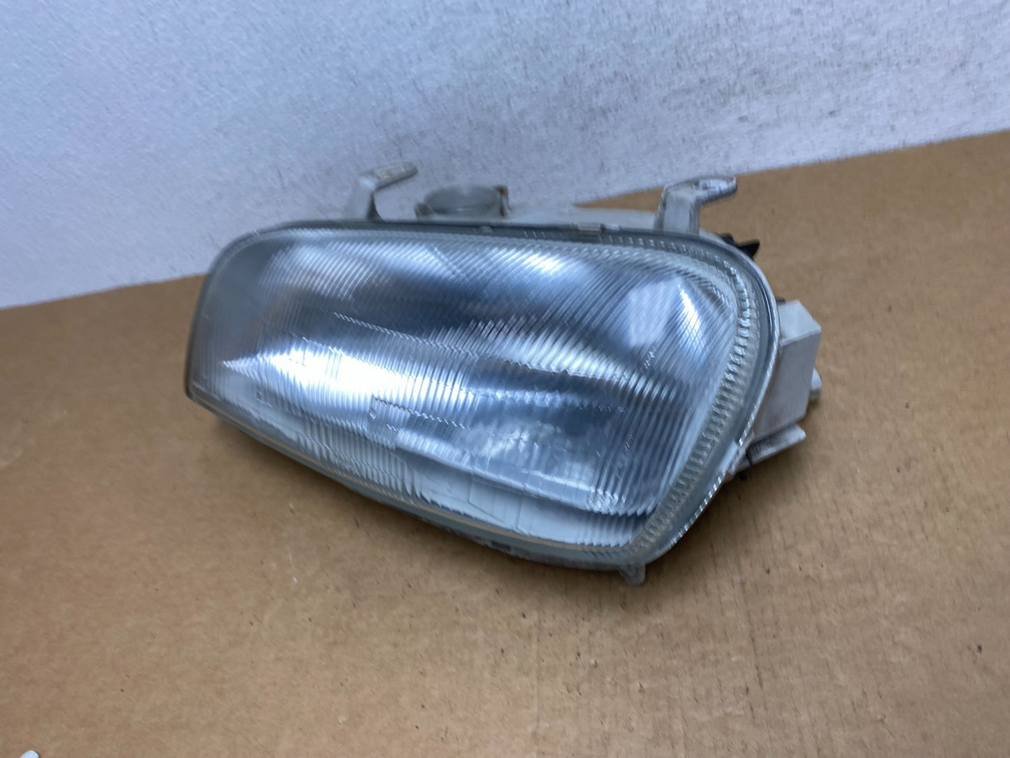 1994 to 1998 Toyota Rav4 Left Driver Lh Side Halogen Headlight AD4517 DG1