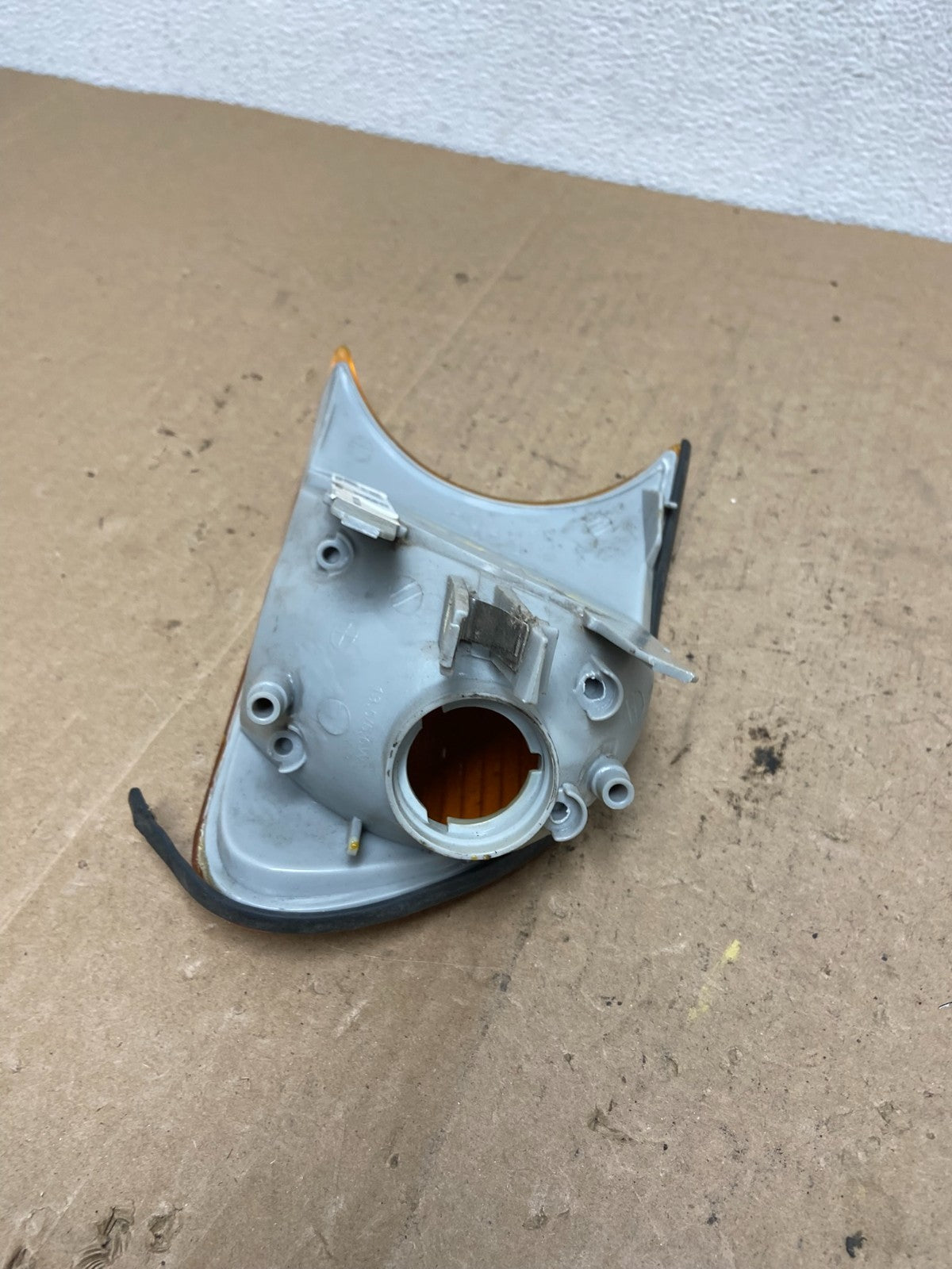 2000 to 2003 BMW 325Ci 330Ci E46 Coupe Right Passenger Turn Signal AC5832 DW5