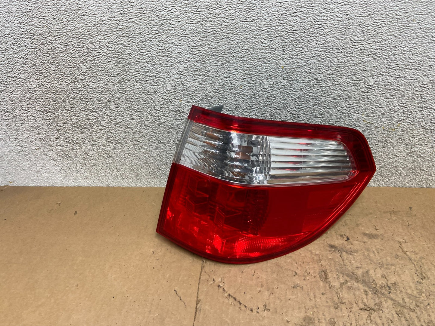 2005 2006 2007 Honda Odyssey Right Passenger RH Side Tail Light Oem AA0188 DW0