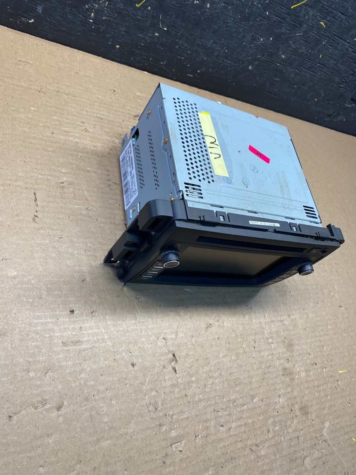 2007 to 2014 Chevrolet GMC Cadillac Radio Navigation Screen 20900945 S6518 DG1