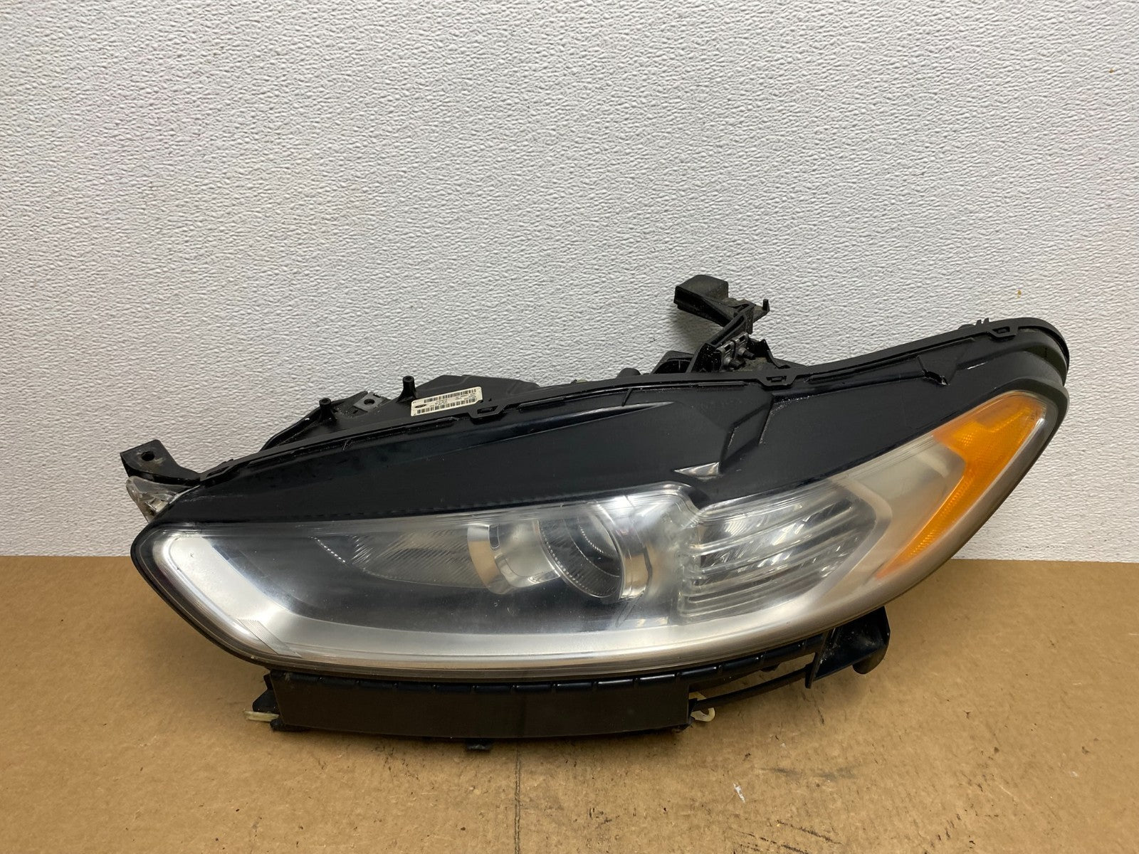 2013 to 2016 Ford Fusion Left Driver Lh Side Headlight Oem AC3430 DW0