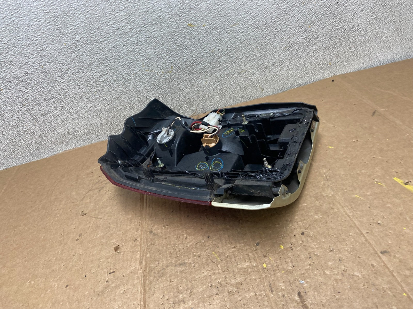 2001 2002 Subaru Forester Right RH Side Tail Light Oem AA1701 PS4