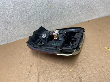 2001 2002 Subaru Forester Right RH Side Tail Light Oem AA1701 PS4