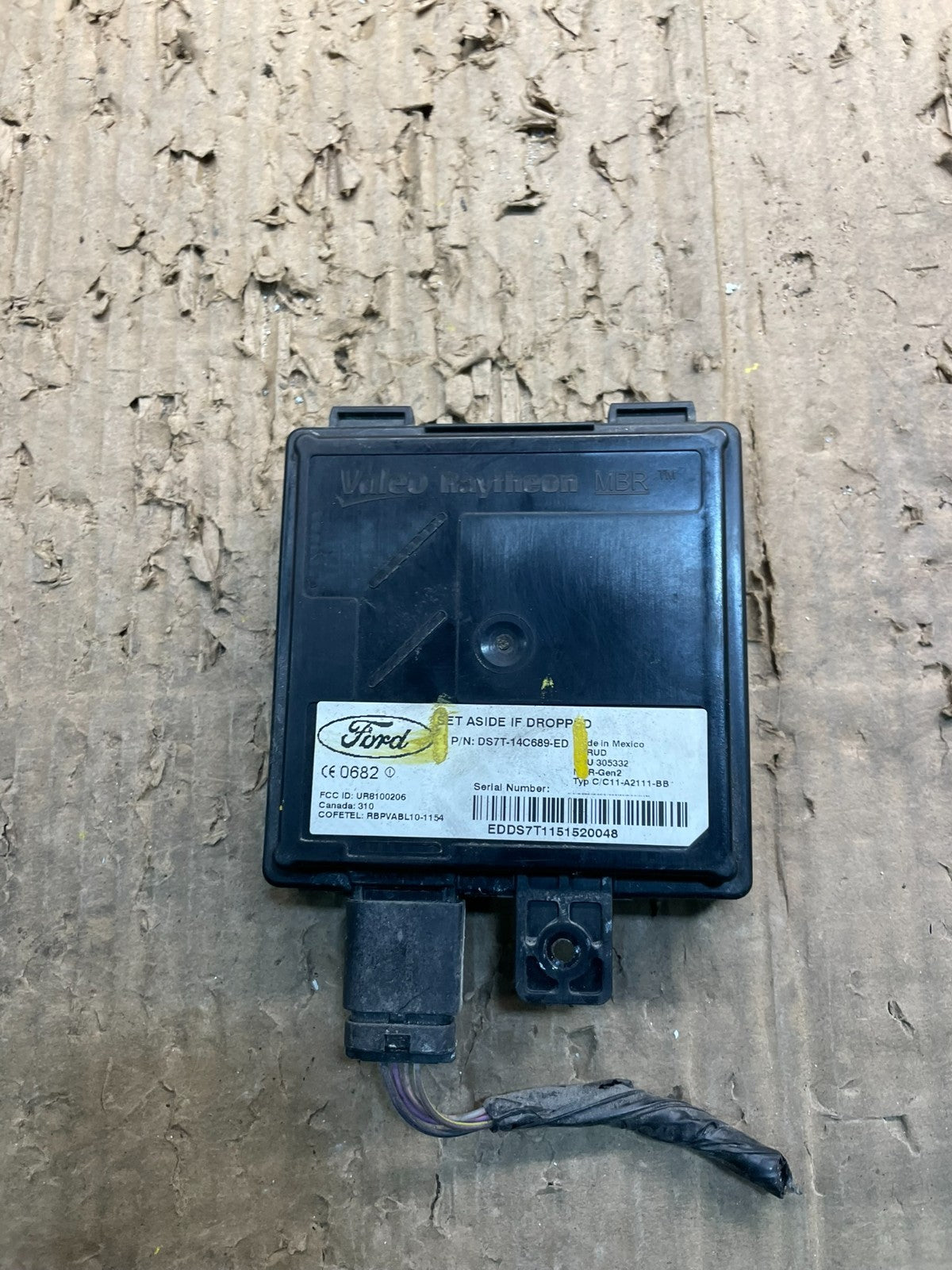 2013 to 2016 Lincoln MKZ Left Driver Side Radar Blind Spot Module OEM x4592 DG2