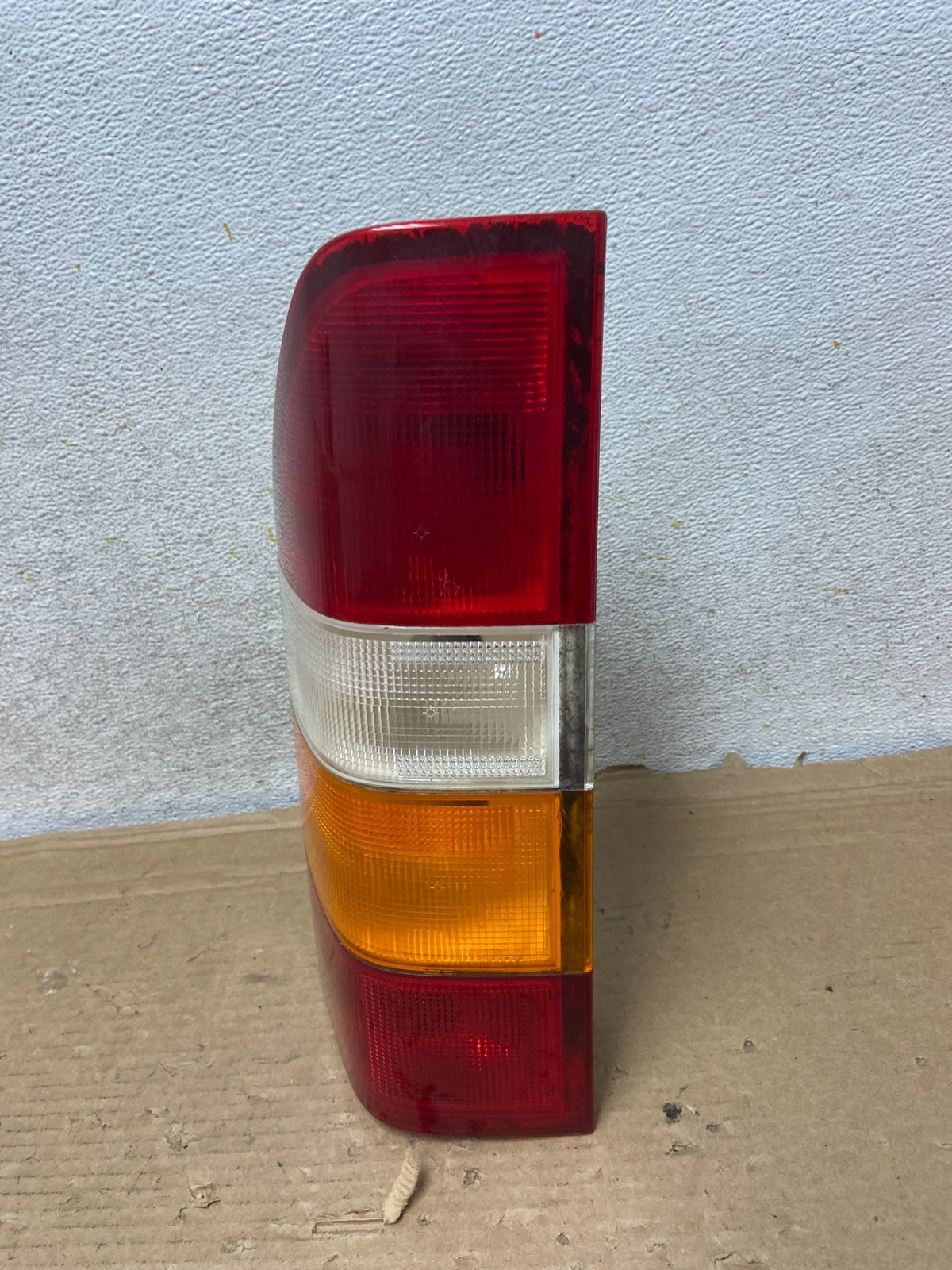 2002-2006 Mercedes Dodge Sprinter Left Driver Lh Tail Light ah8918 DG0