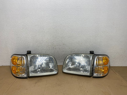 2001-2004 Toyota Sequoia Left+Right Side Halogen Headlights AE9105 DW0