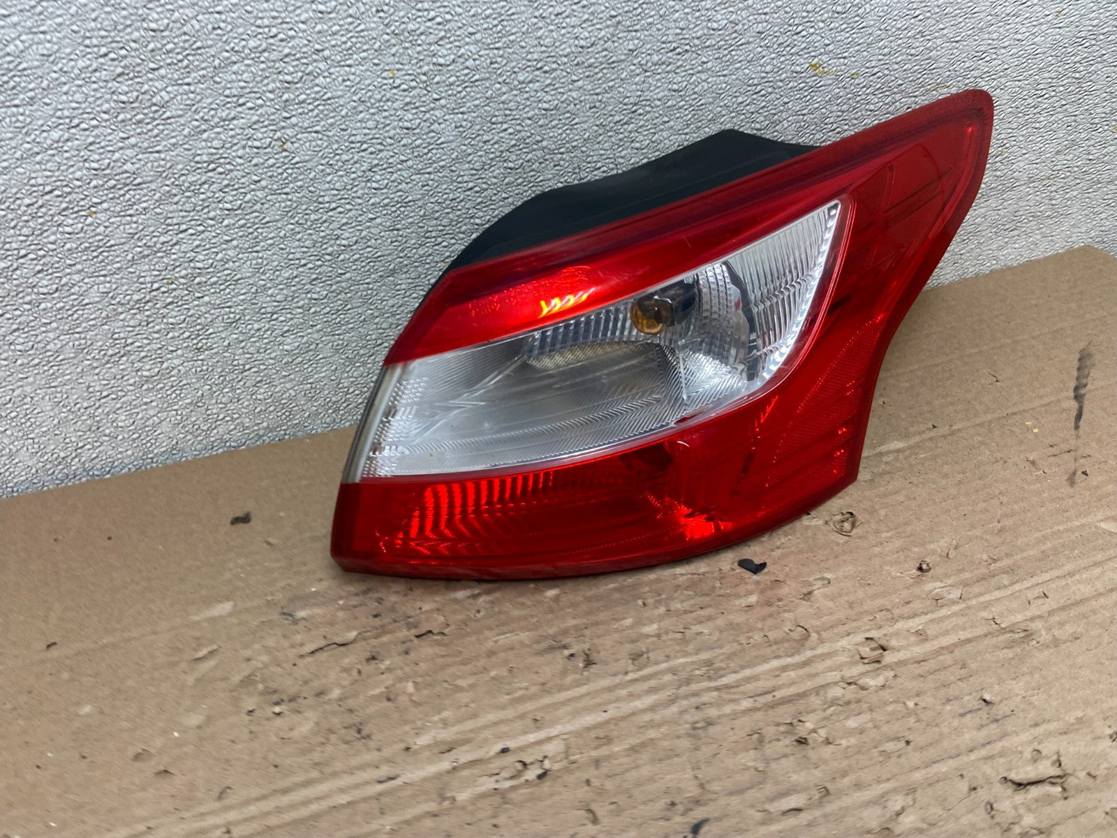 2012 2013 2014 Ford Focus Sedan Right Passenger Rh Side Tail Light Oem AB8232 LK2