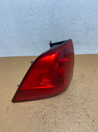 2009 to 2014 Volkswagen Routan Left Driver LH Side Tail Light AE0362 DW2
