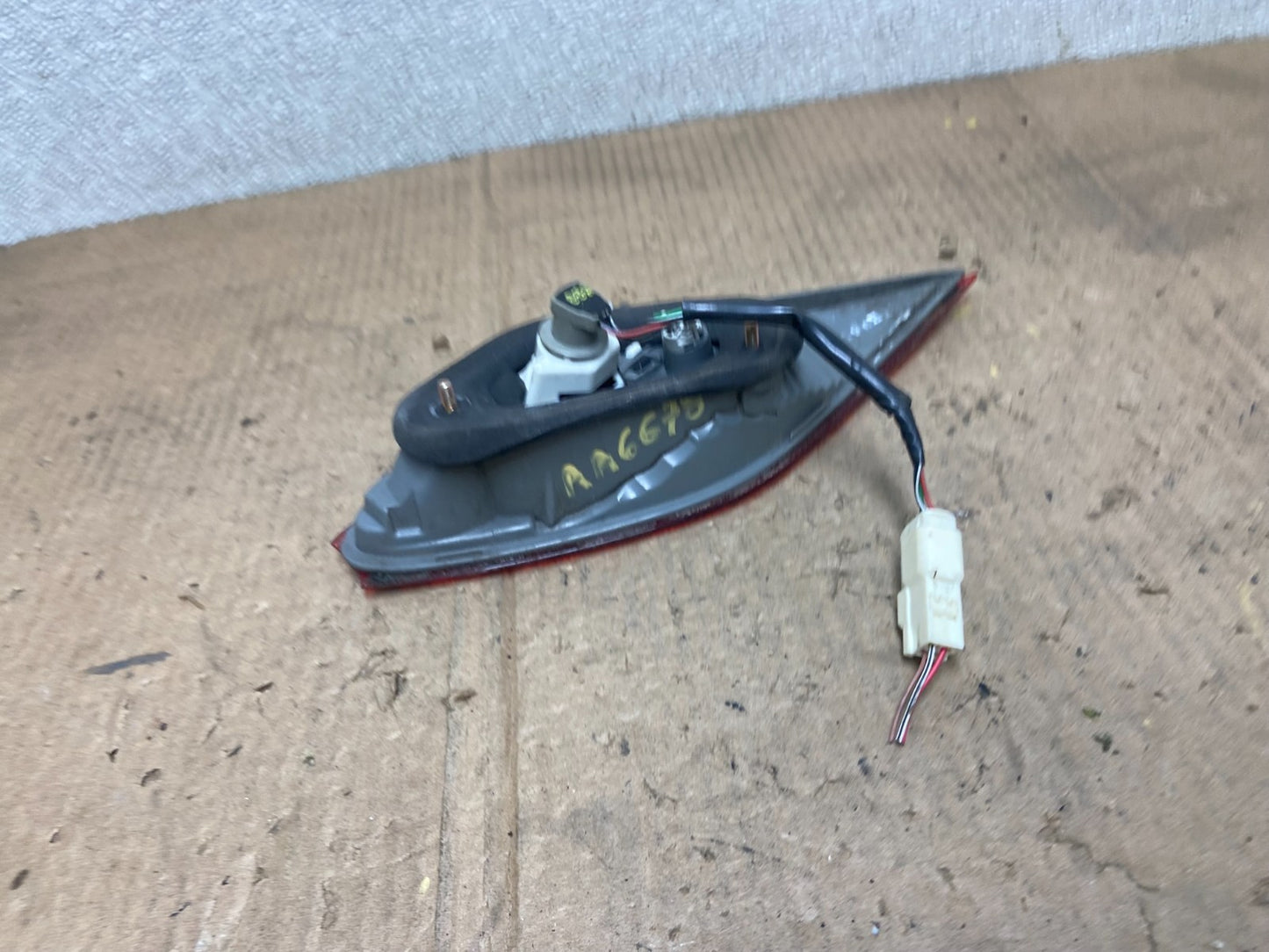 2008-2010 Toyota Avalon Right Passenger Side Tail Light Inner AA6678 DW4
