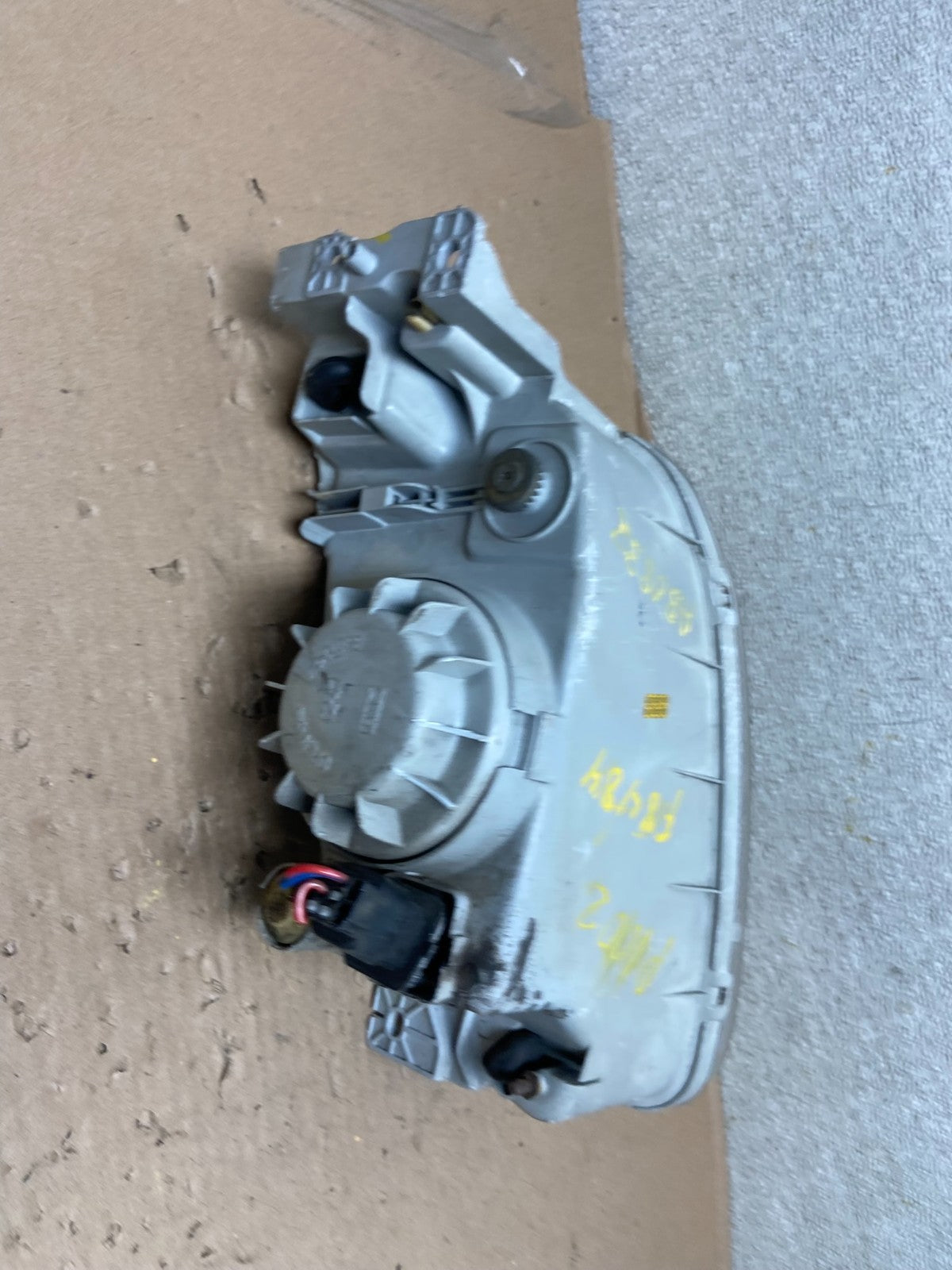 1999 2000 Hyundai Elantra Right Passenger Side Headlight OEM AB0832 DG4