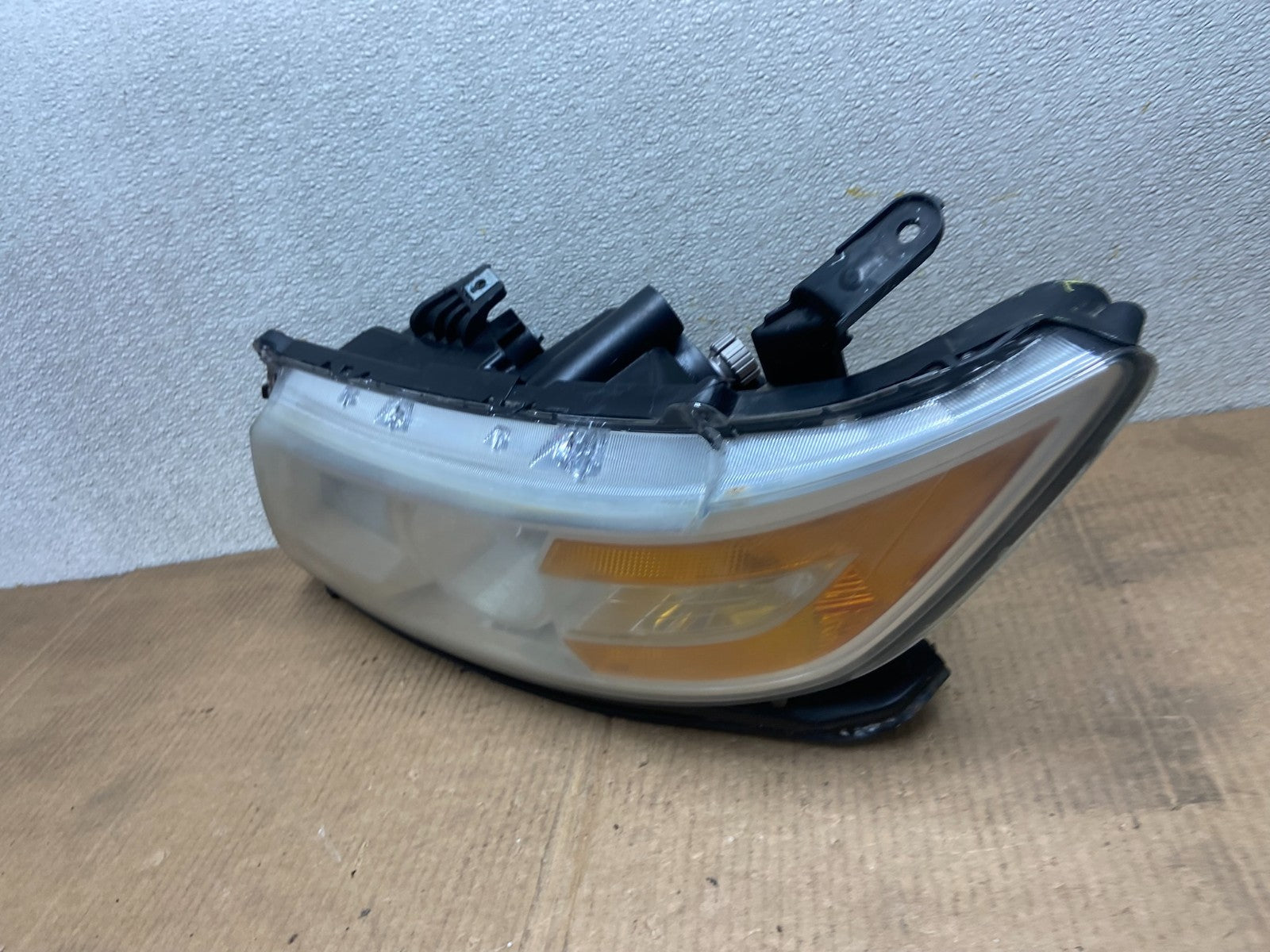 2011 to 2013 Honda Odyssey Front Left Driver LH Headlight Halogen AA6267 DW1