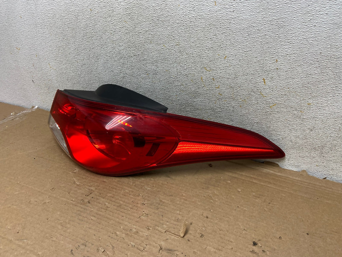 2011 2012 2013 Hyundai Elantra Sedan Right Passenger Tail Light AH8899 LK2