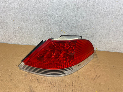 2002 to 2005 BMW 7-Series 745i 760i Right Passenger RH Side Tail Light Oem N64490