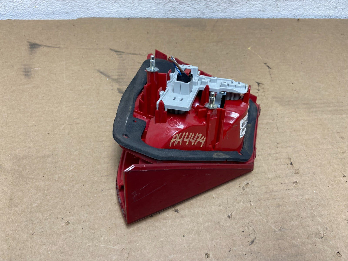 2012 to 2015 Volkswagen Passat Left Driver Lh Inner Tail light AH4474 DW5